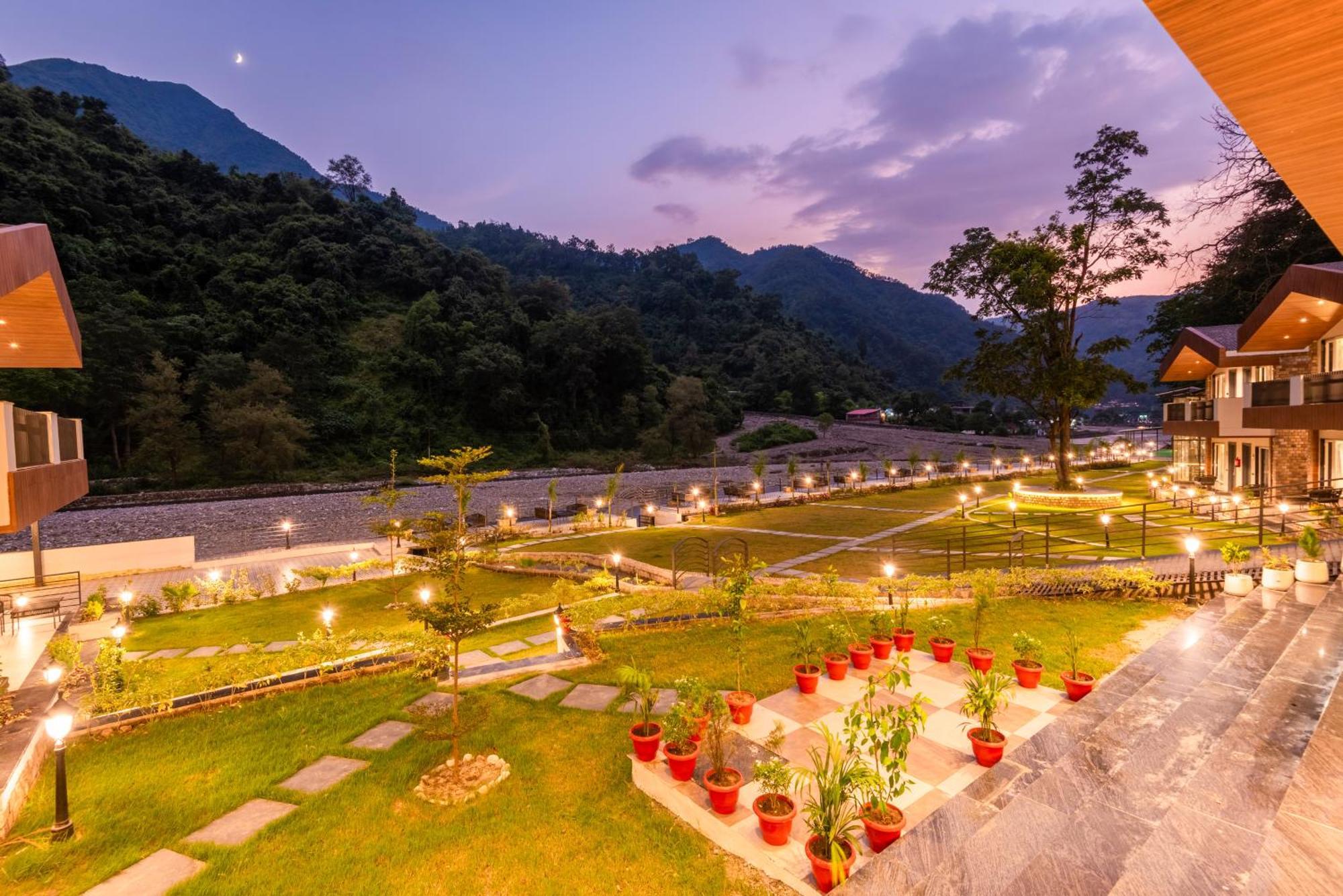 Dls Divine River Resort And Spa, Rishikesh Bagian luar foto