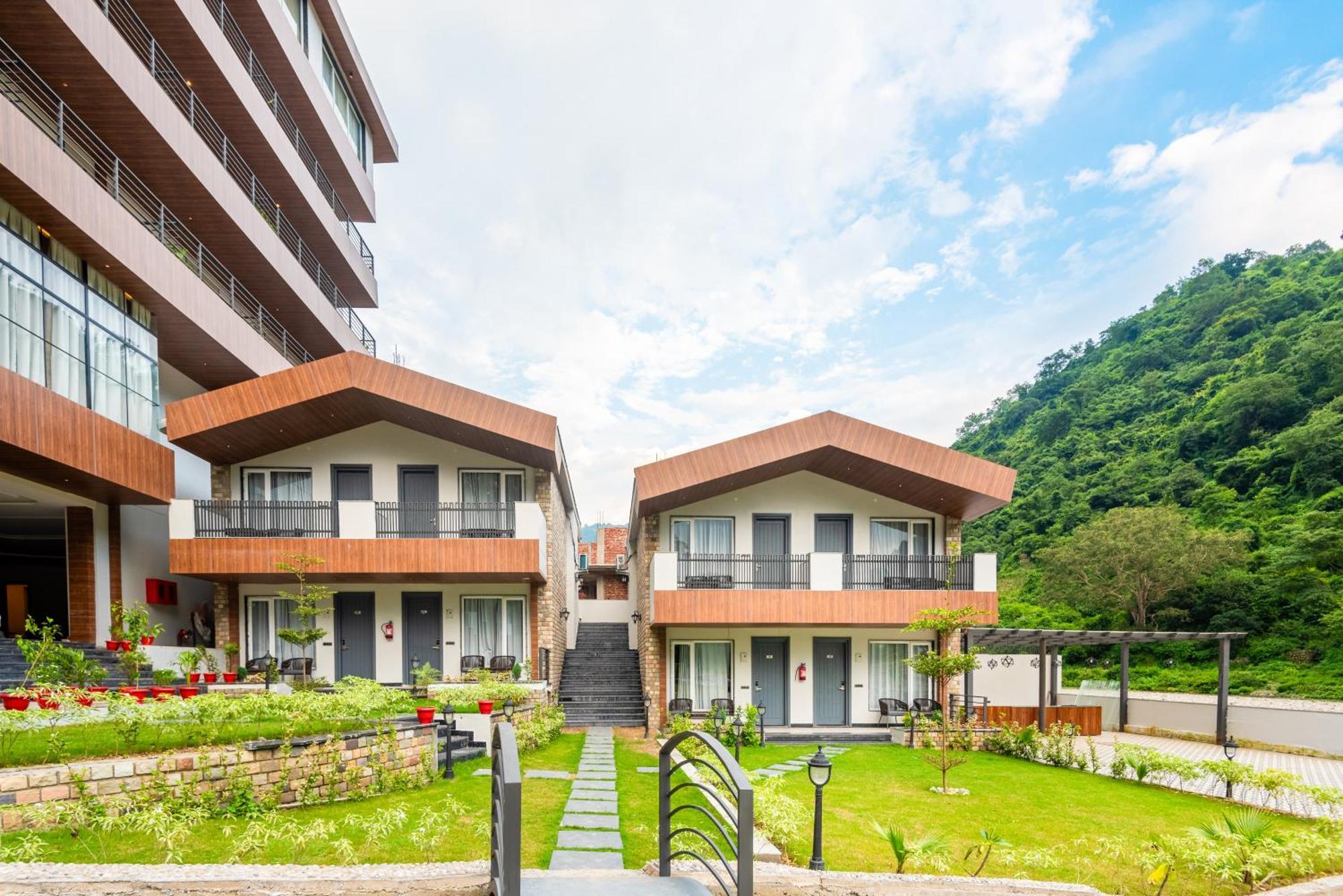 Dls Divine River Resort And Spa, Rishikesh Bagian luar foto