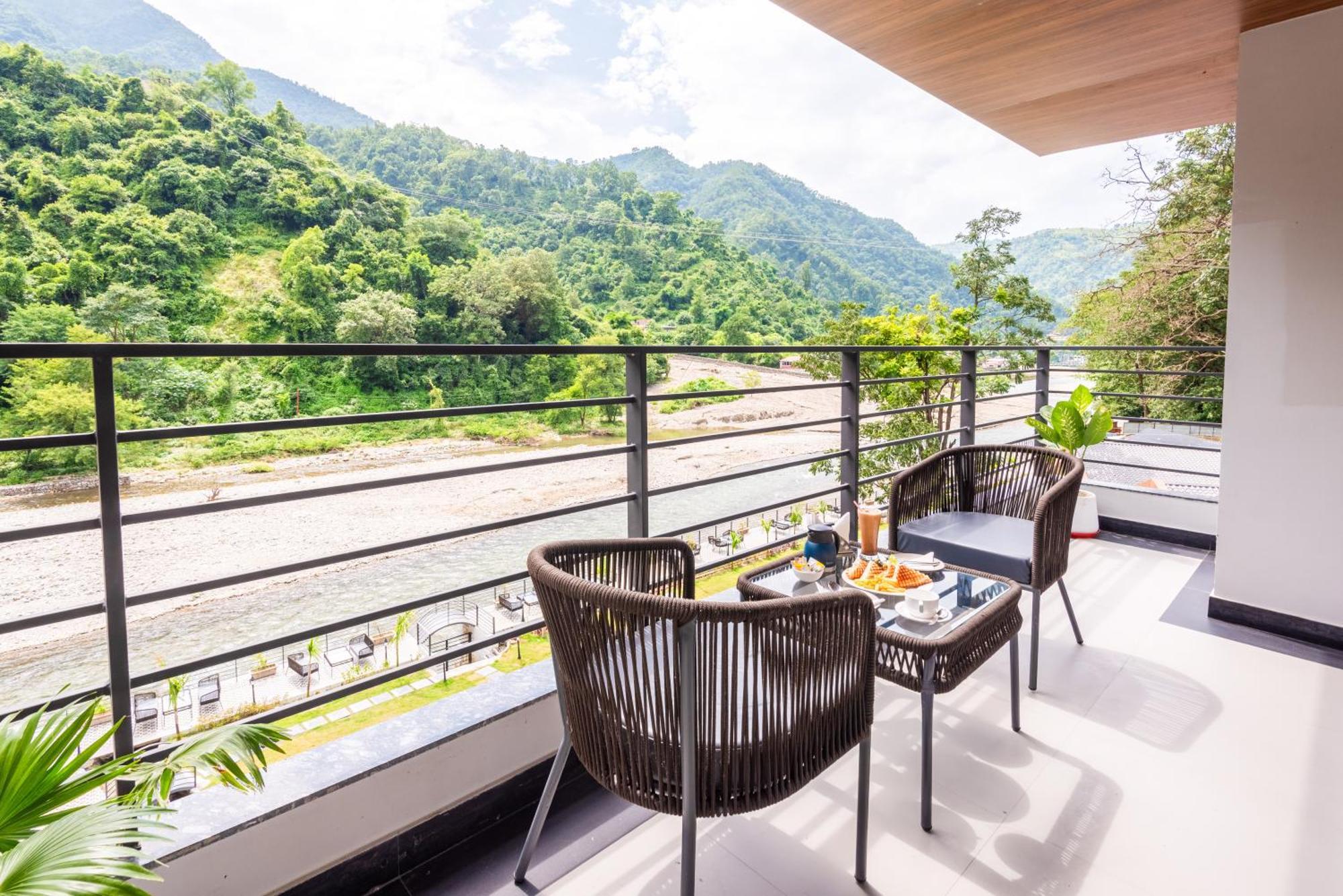 Dls Divine River Resort And Spa, Rishikesh Bagian luar foto